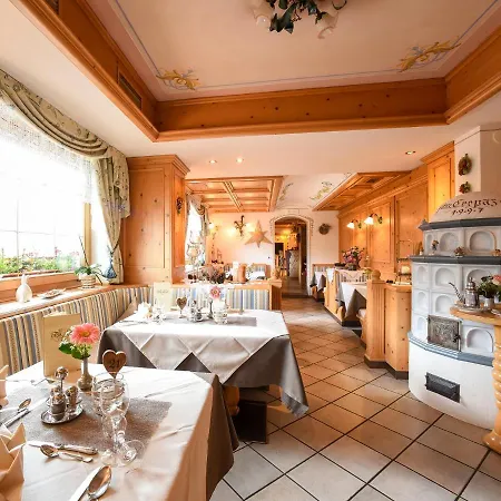 Cesa Padon אראבה