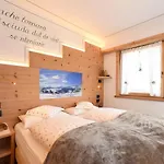Hotell Cesa Padon 3*