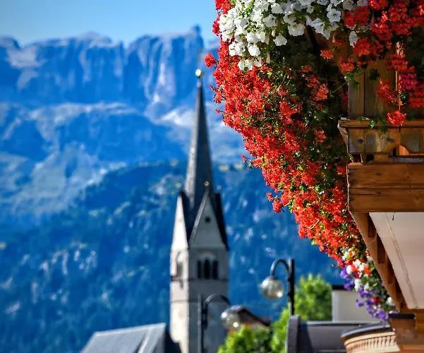 瑟萨帕顿酒店 酒店 3*